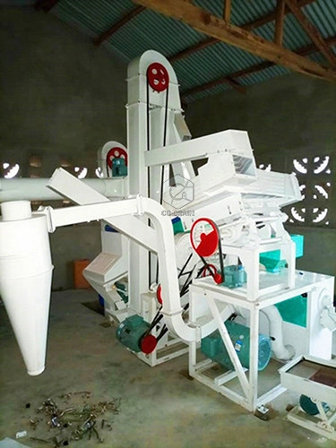 rice mill in Benin (1)